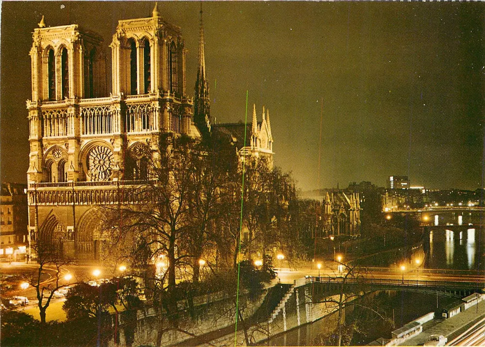 Notre-Dame de Paris — die beleuchtete Kathedrale — Italo Coppa Natural Colors - Vorderseite