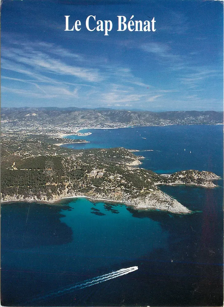 O Cap Bénat — vista aérea — Les Éditions Bandol - Frente
