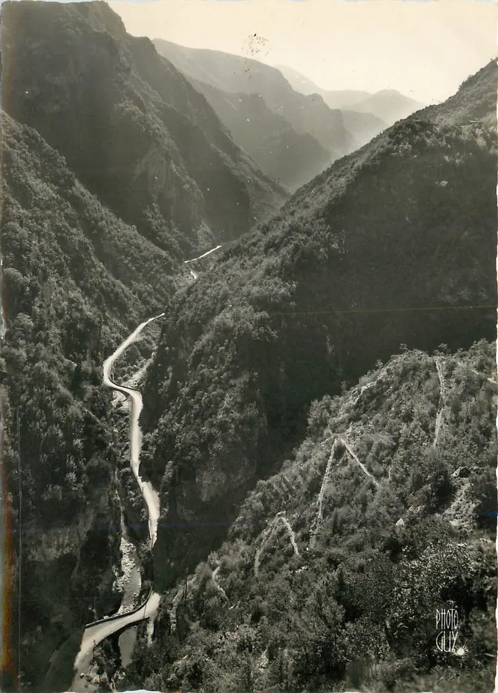Gorges da Vesubie — vista panorâmica — Éditions Photoguy, D 272 - Frente