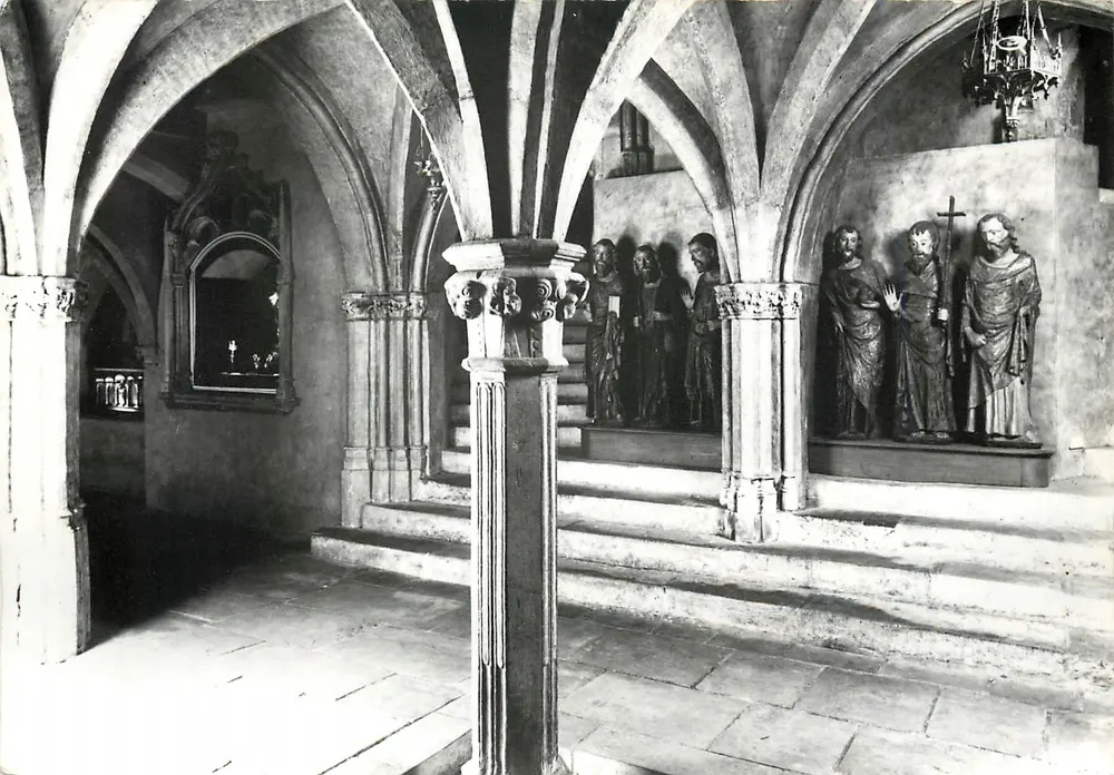 Toulouse - Basílica de São Sernin (séculos XI-XII) - Cripta inferior - Frente
