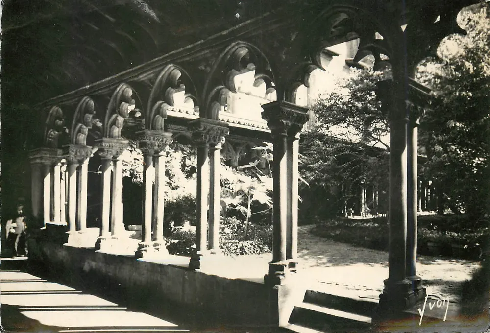 Cloister do museu — Toulouse (Hte-Garonne) — Yvov — n° 1312 - Frente