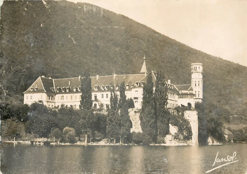 A Abadia de Hautecombe — Aix-les-Bains (Savoie) — Jansol - Frente