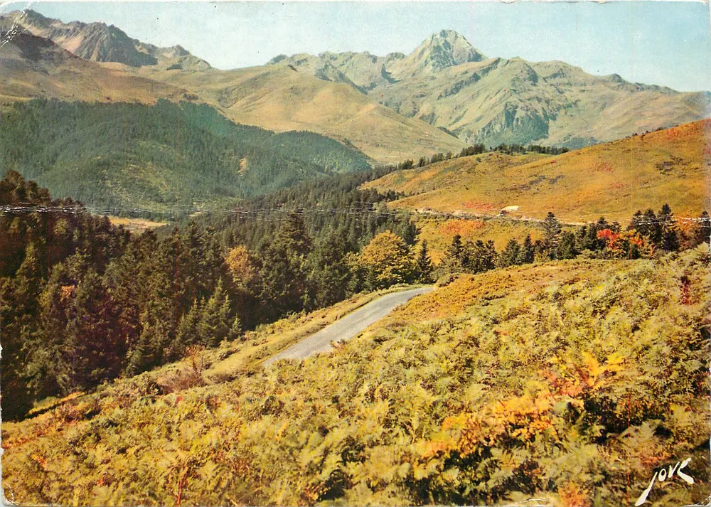 Col d'Aspin — O Pico do Midi de Bigorre 2.877 m — Edições JOVÉ - Frente