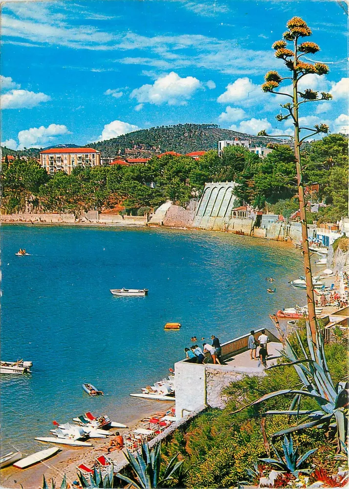 A Praia de Renécos — Bandol — Les Éditions Bandol, I-168 - Frente