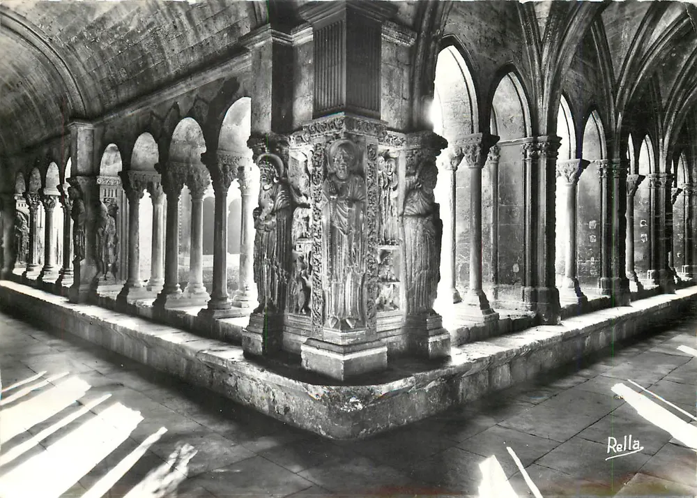 Arles-sur-Rhône — Kirche Saint-Traphime, romanische Galerie und gotische Galerie — Rella - Vorderseite