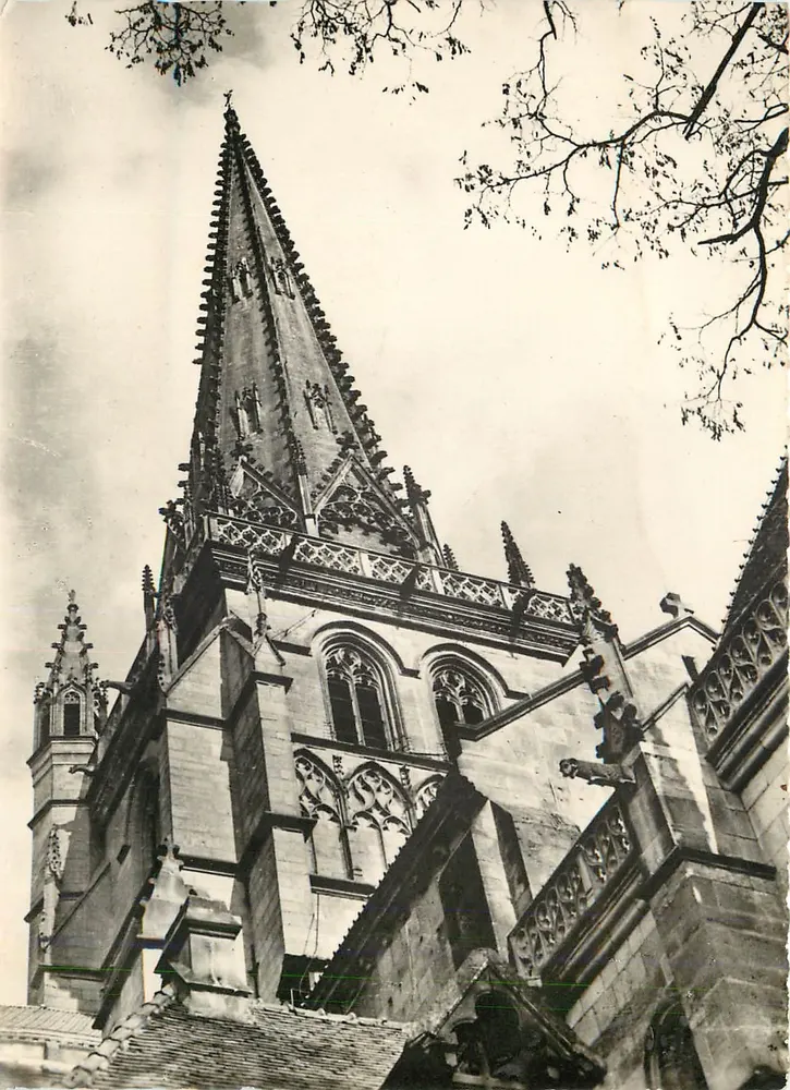 Catedral de AUTUN — Flecha do Cardeal Rolin - XVᵉ s. - Frente