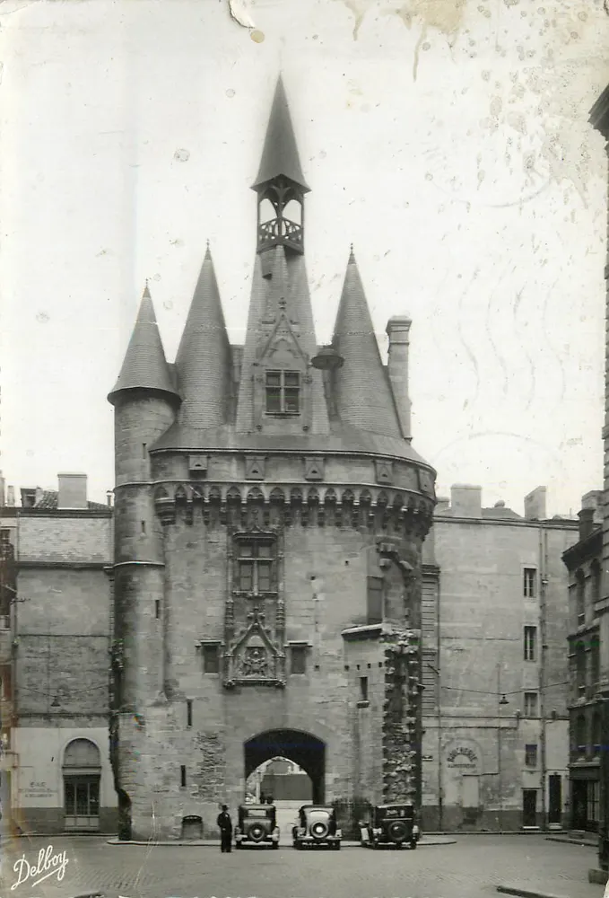 Porta do Palácio (século XII) — Bordeaux — Edição M. Dellboy, n°28 - Frente