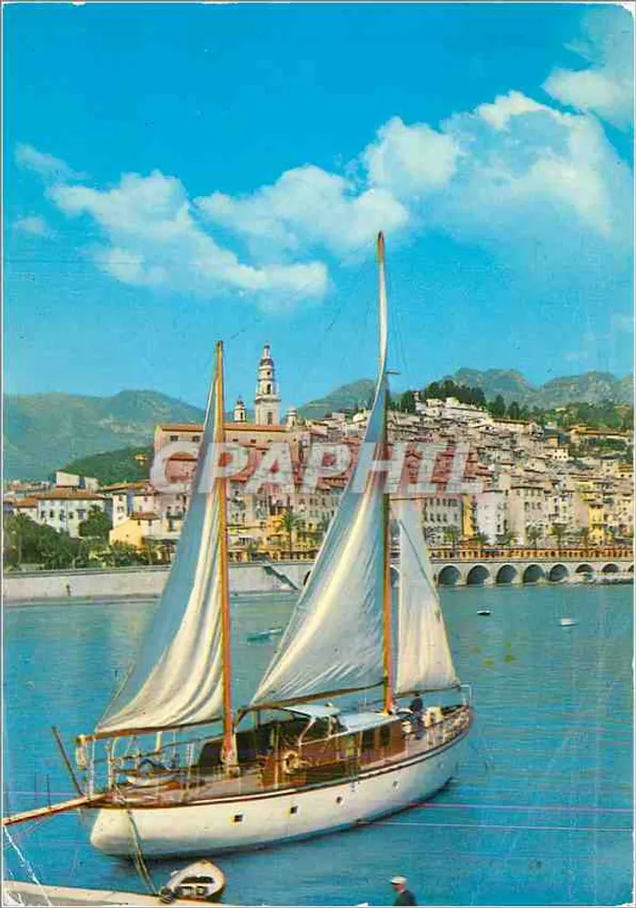 Menton — La vieille ville et le port — Fabrication française TABA - Recto