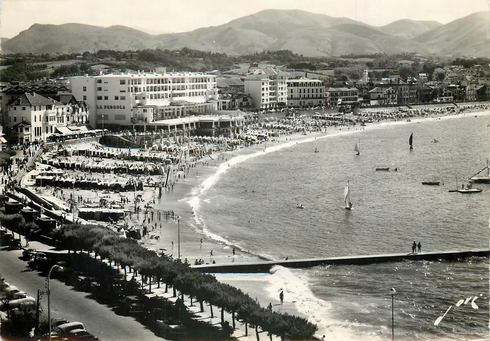 La Pergola — Strand und Berge — Authentische Fotografie - Vorderseite