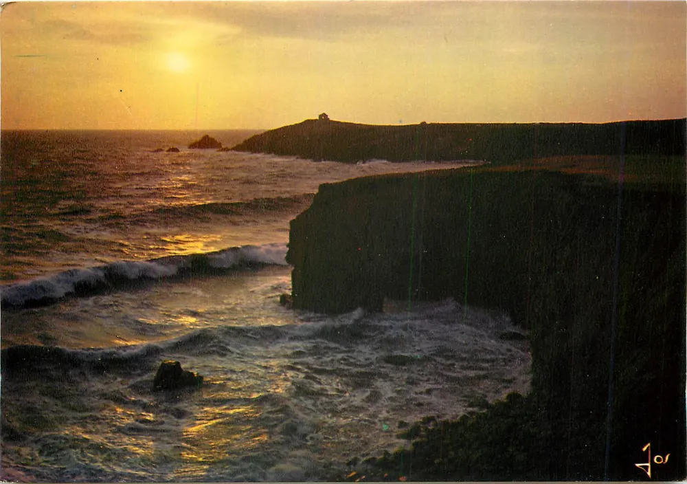 Coucher de soleil sur Port-Blanc — La Bretagne en couleurs — Éditions d'Art Jos, Chateaubriant - Recto