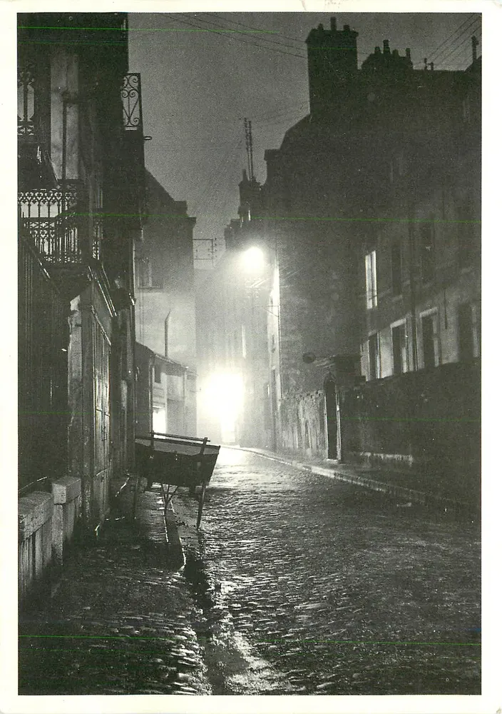 Rua pavimentada sob a chuva — Éditions du Désastre, Paris 1951 — n° SW 22 - Frente