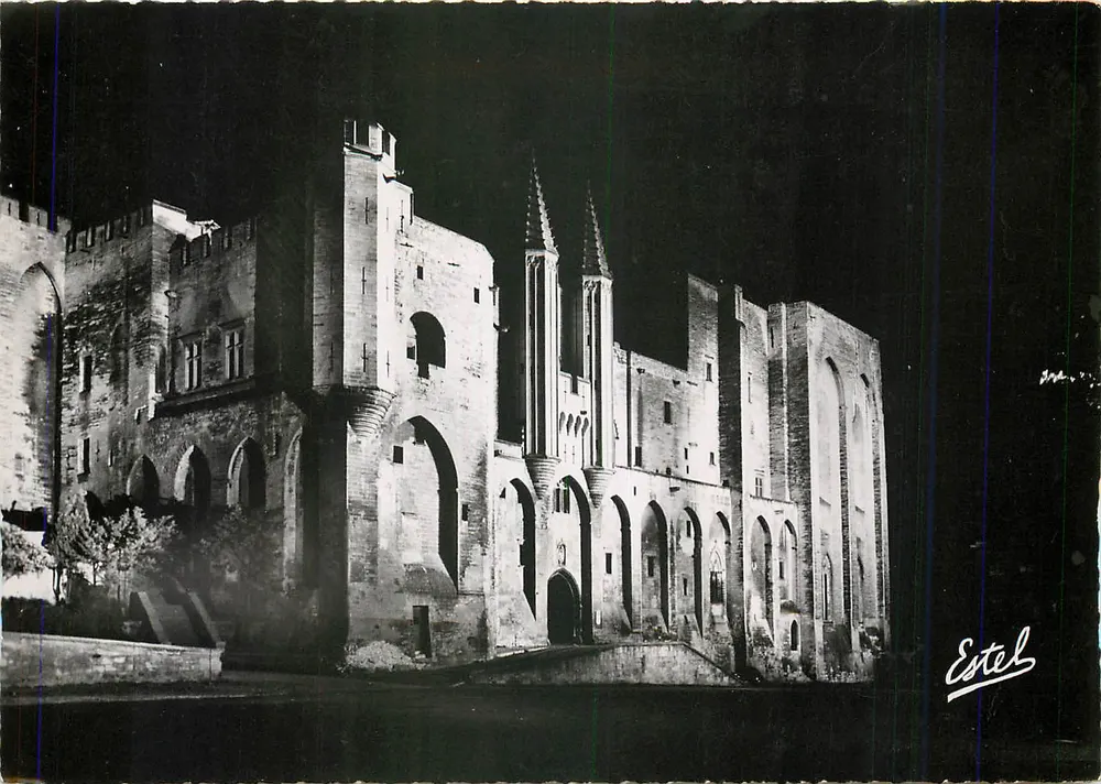Avignon — O Palácio dos Papas iluminado — Estel - Frente
