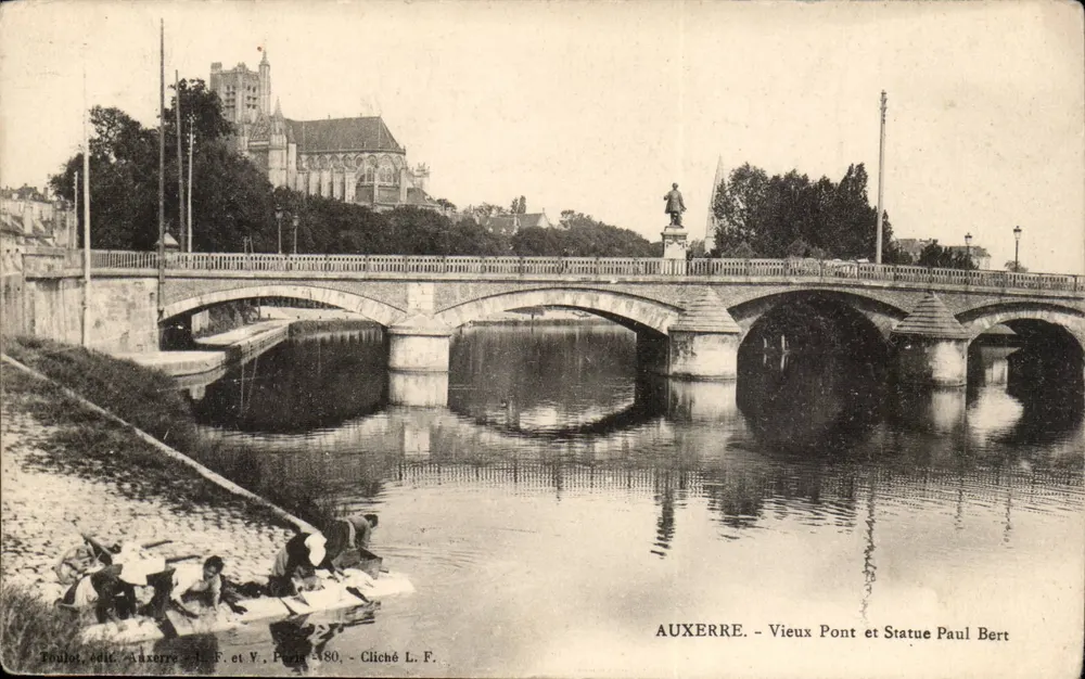 AUXERRE - Vieux Pont et Statue Paul Bert — Thulot, édit. Auxerre, n° 180 - Recto