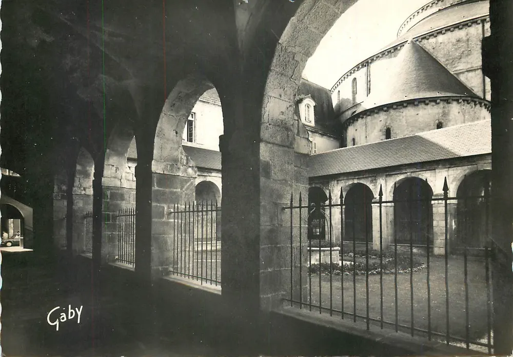 Cloître da Abadia — Quimperlé (Sul do Finistère) — Éditions Gaby, Nantes - Frente