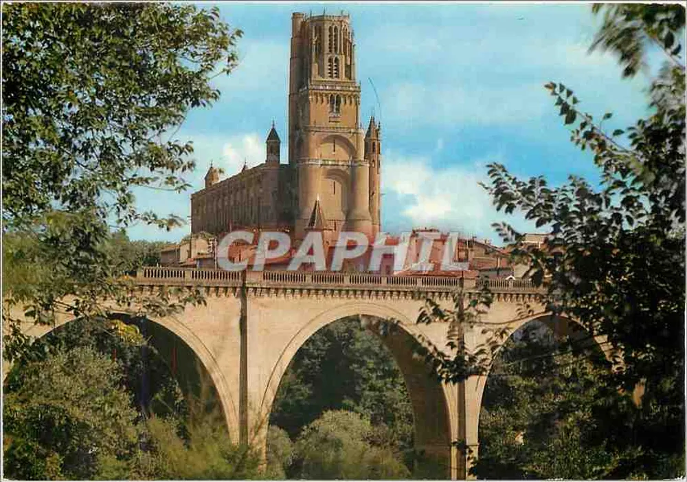 Albi — Basilique Sainte-Cécile (XIIIe s) dominant les vieux quartiers et le Tarn — Société des Cartes - APA-FOUX - Recto
