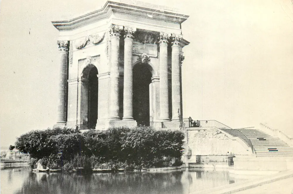 O Castelo da Água — Montpellier — Edições P. Guerre - Frente