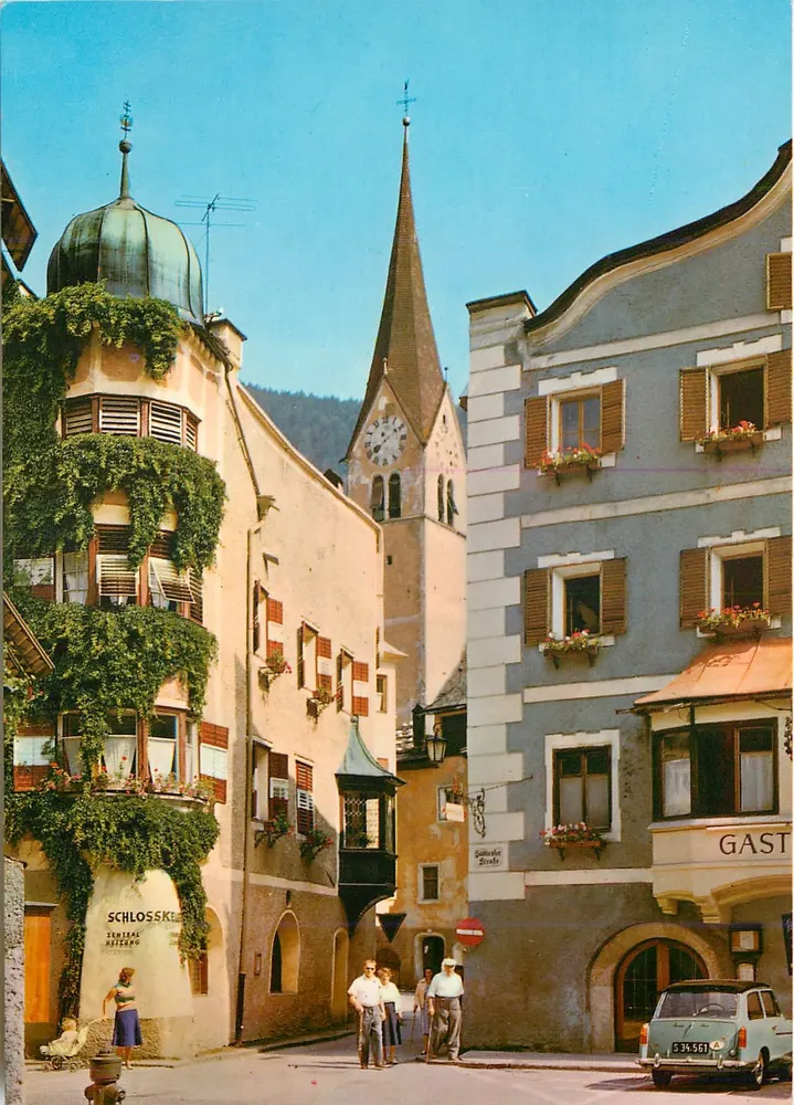 Rattenberg am Inn — vista da praça com igreja e prefeitura — Troller Kunstverlag Chizza - Frente