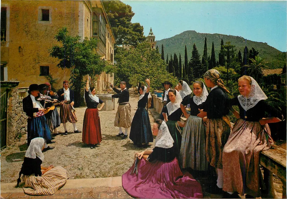Bailas típicos — Valldemossa, Majorca — Foto PLANAS - Frente