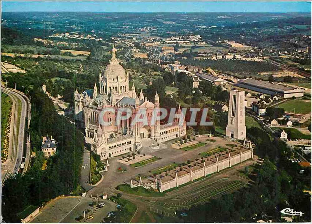 Basilique du Sacré-Cœur de Lisieux — vue aérienne — Impressions Combier Macon - Recto