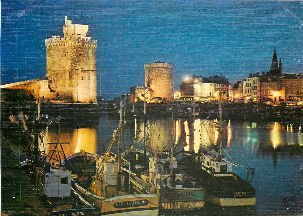 La Rochelle — Port illuminé, tour Saint-Nicolas et tour des Quatre-Sergents — Éditions GREFFE, Paris - Recto