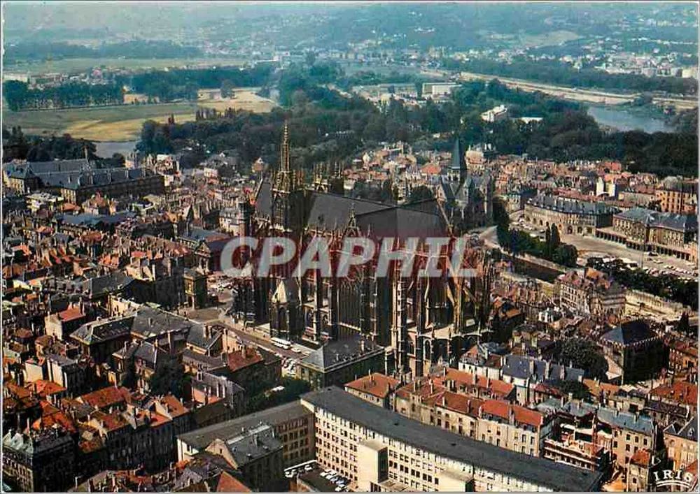 Metz (Lorraine) — Luftbild der Kathedrale Saint-Étienne — Editions 'La Cigogne' und IRIS Mexichrome - Vorderseite