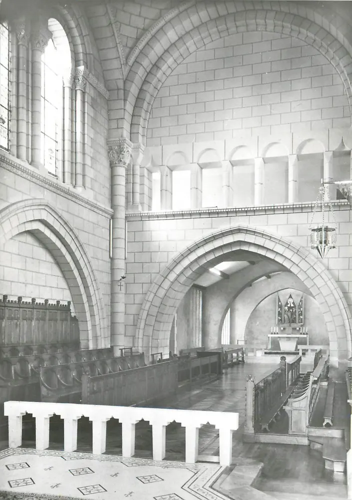 Kapelle Saint-Sauveur — Servanies des Pauvres — Photo J. Evans - Vorderseite