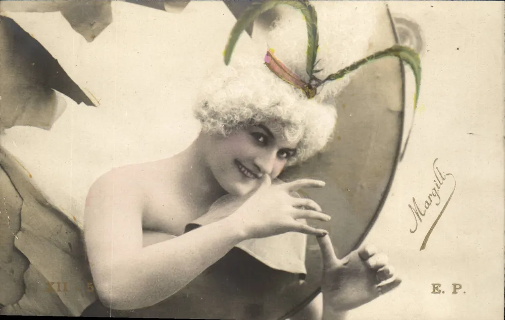 Sujet féminin en costume de scène — Margill — E.P. - Recto