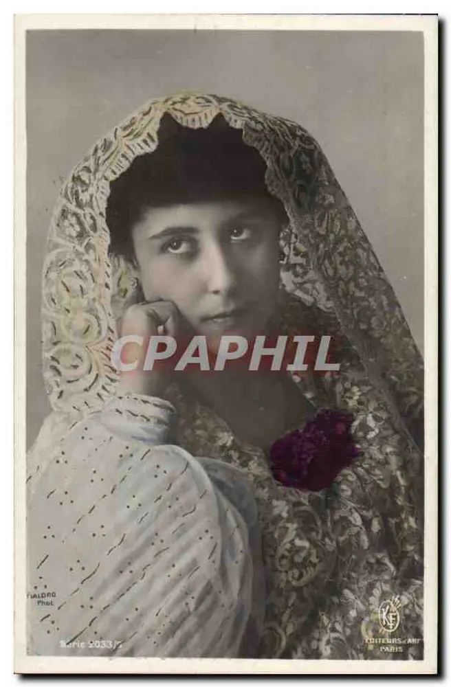 Donna con velo ricamato — serie 2033 — Fialdro Fot. & Editori d'Arte, Parigi - Recto