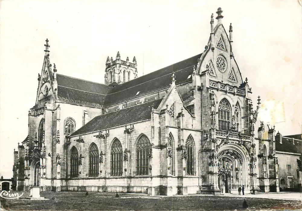 Igreja de Brou (Ain) — vista geral — Fotografia Verdadeira, Combiér Imp. (S.-et-L.) - Frente