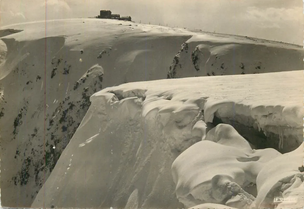 O Hohneck no inverno — Edições de CIGOGNE (Bar-Rhône) — n° 68.391.70 - Frente