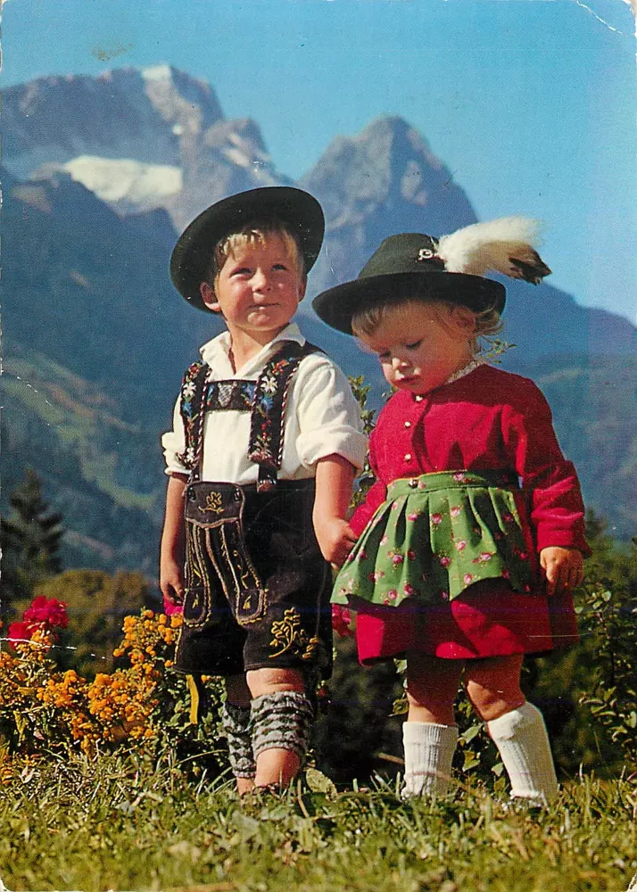 Dois crianças em traje tradicional — Alpes — Huber-Postkarte Nr. 8494 - Frente