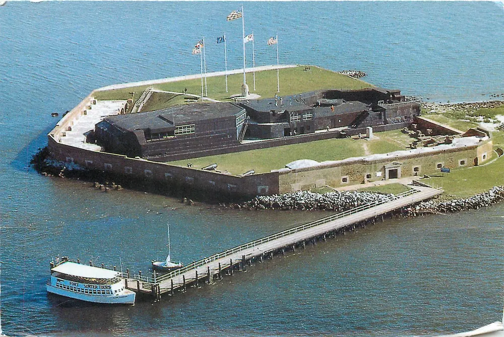 Fort Sumter — Monumento Nacional — Charleston, S.C. — Foto Ernest Fergusson - Frente