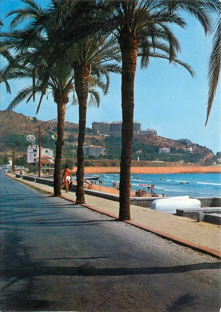 Costa del Azahar — Praia de Benicassim — Fotografia A. Campaña, S.A. - Frente