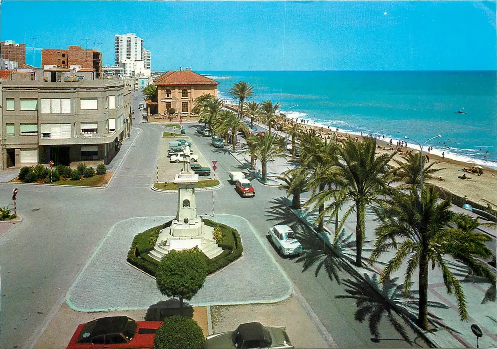 Vinaroz (Castellón) — Denkmal für Costa y Borrás, Promenade, Strand und Schulen — Gráficas Harns (Barcelona) - Vorderseite