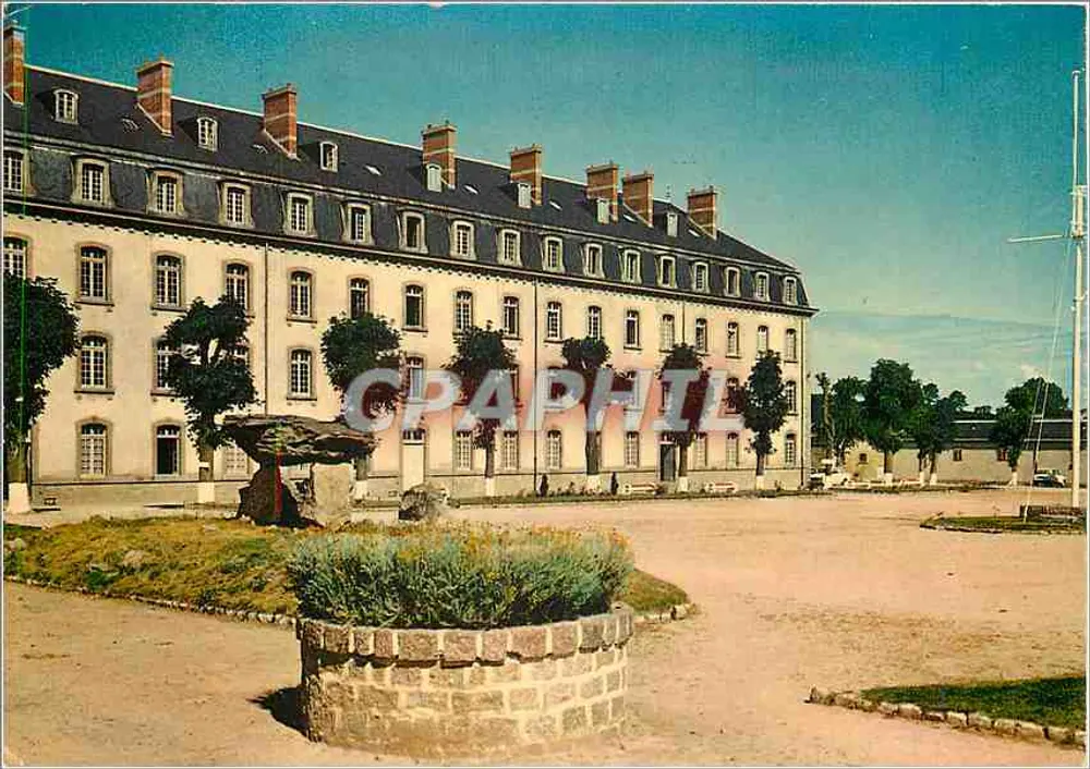Guingamp (C.-du-N.) — Quartel de La Tour d'Auvergne — Edições Pierre Artaud e Cie, Nantes - Frente