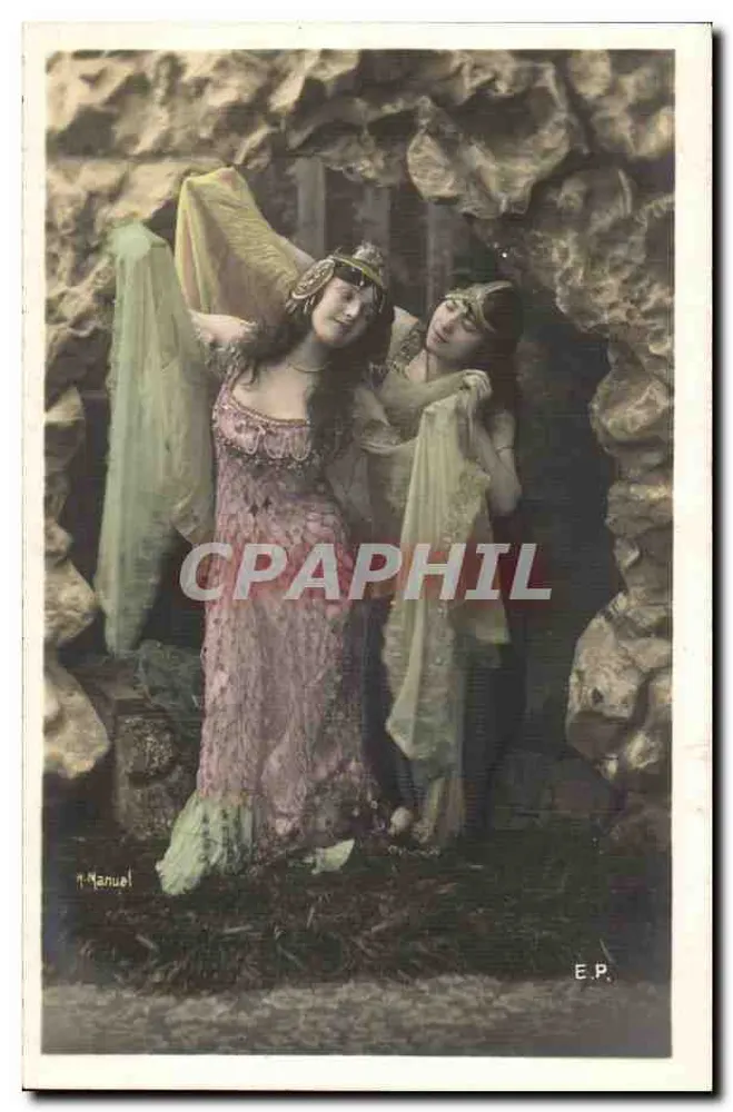 Zwei Frauen in orientalischer Tracht — Studio-Szene — M. Manuel, E.P. - Vorderseite