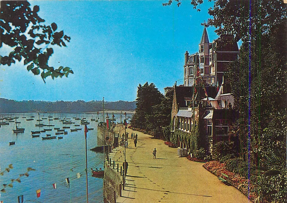Dinard (Ille-et-Vilaine) — La promenade du Clair de Lune — Pierre ARTAUD & Cie - Recto