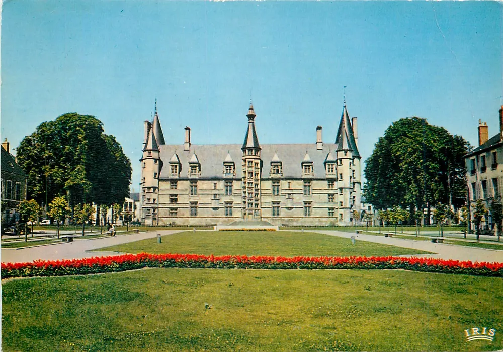 Nevers - Palácio Ducal — Edições MEXICHROME, n° 15 - Frente