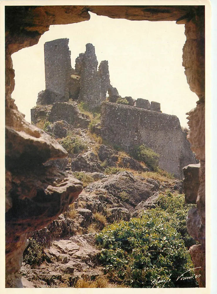 Schlösser von Lastours — Surdespine von der Tour Régine aus gesehen — Éditions des Septonts - Vorderseite