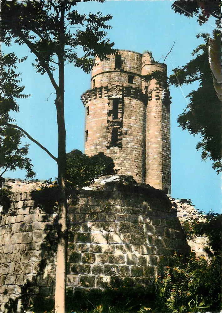 Torre de Montlhéry — Velho torreão — Combiér Imp. Magon - Frente