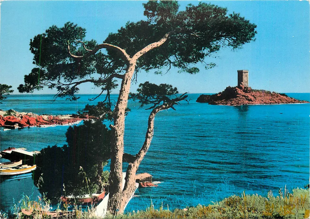 A Ilha de Ouro — Le Dramont (Var) — Edições S.E.P.T. Nice - Frente