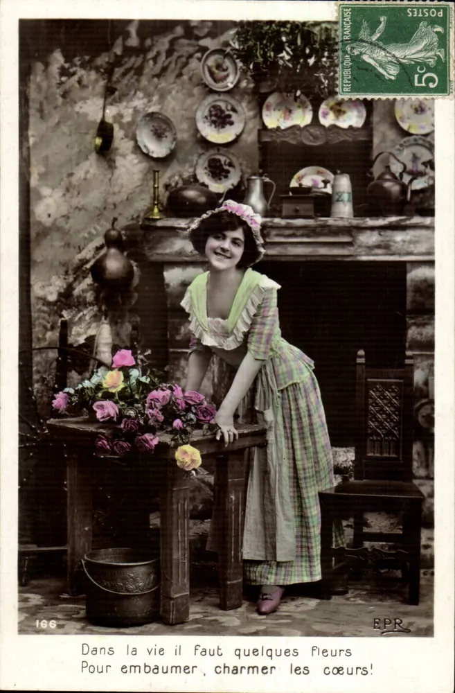 Femme dans une cuisine — texte imprimé — EPR n°166 - Recto