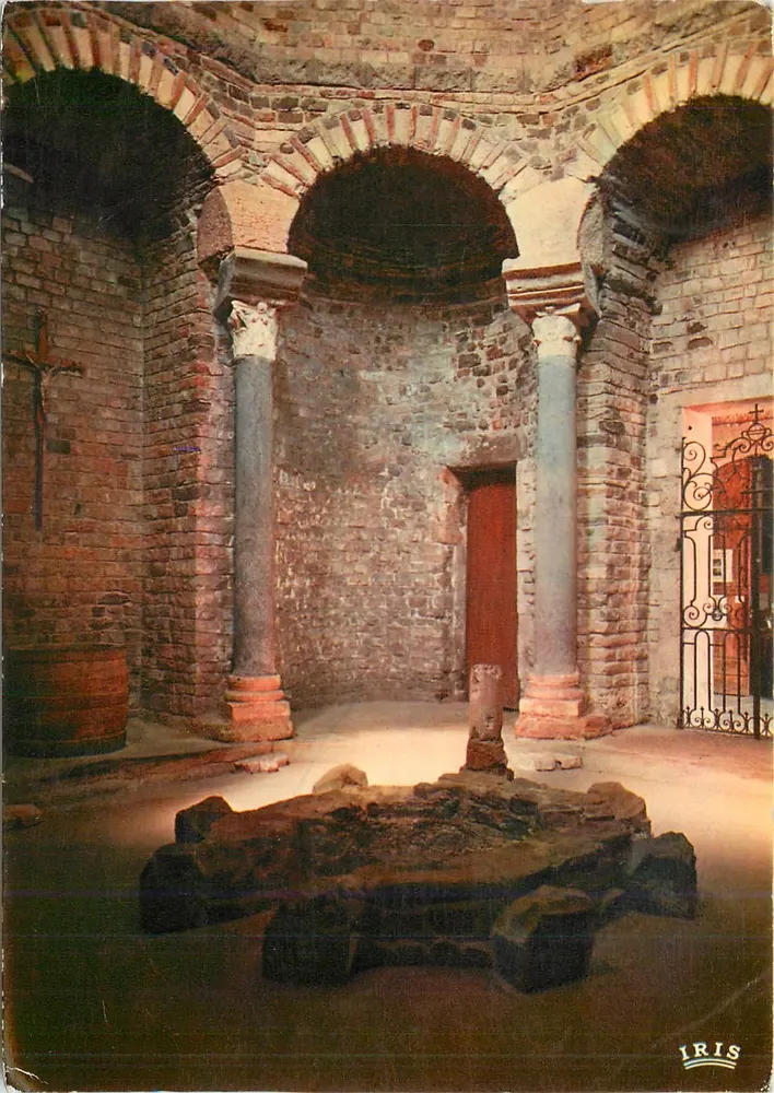 Die Kathedrale - Innenraum des Baptistertums (5. Jahrhundert) — Verleger IRIS, Seriennummer nicht sichtbar - Vorderseite