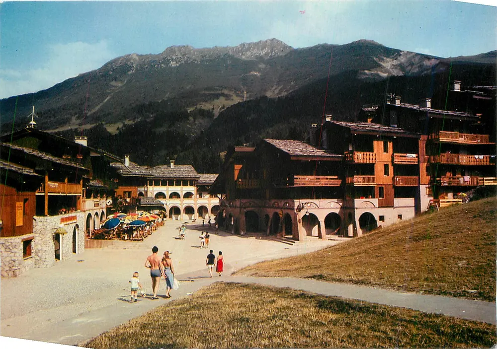 Valmorel (Savoie) — Teilansicht — Foto S. Deschamps, IRIS - Vorderseite