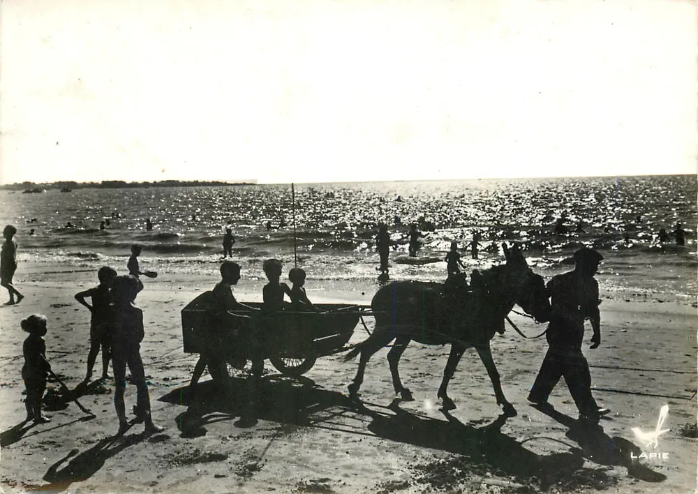 Praia de Loire-Atlantique — Silhuetas — Edição Lapie, n° 126-S-14 - Frente