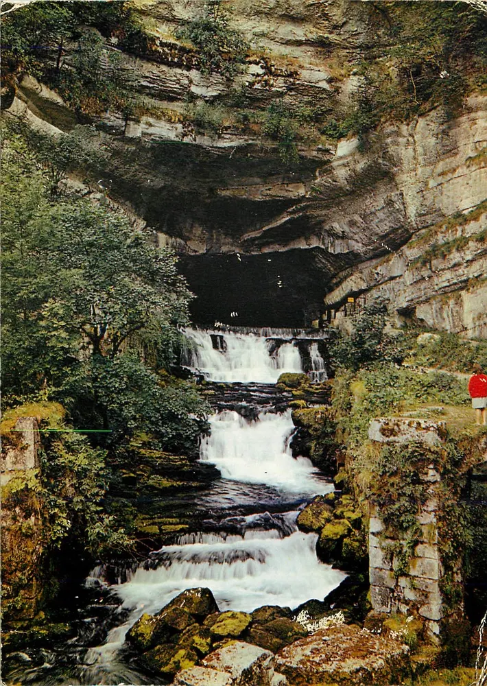 A fonte da Loue (Doubs) — Pontarlier — editor não visível - Frente