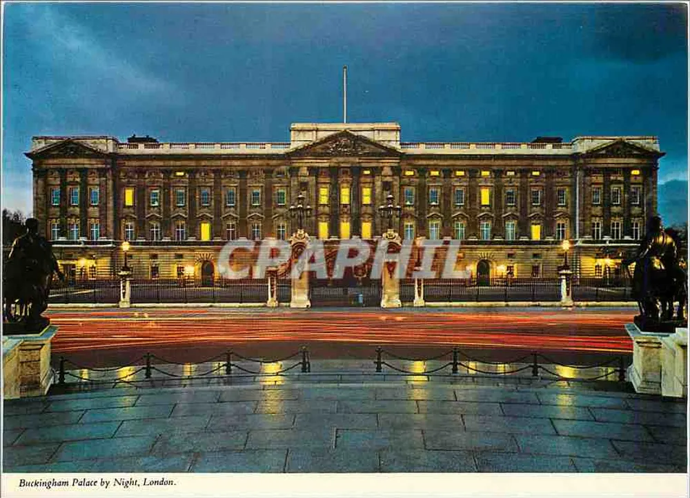 Palácio de Buckingham à noite, Londres — Publicado por I.V.P. Ltd. Londres, Inglaterra, n° 161-C - Frente