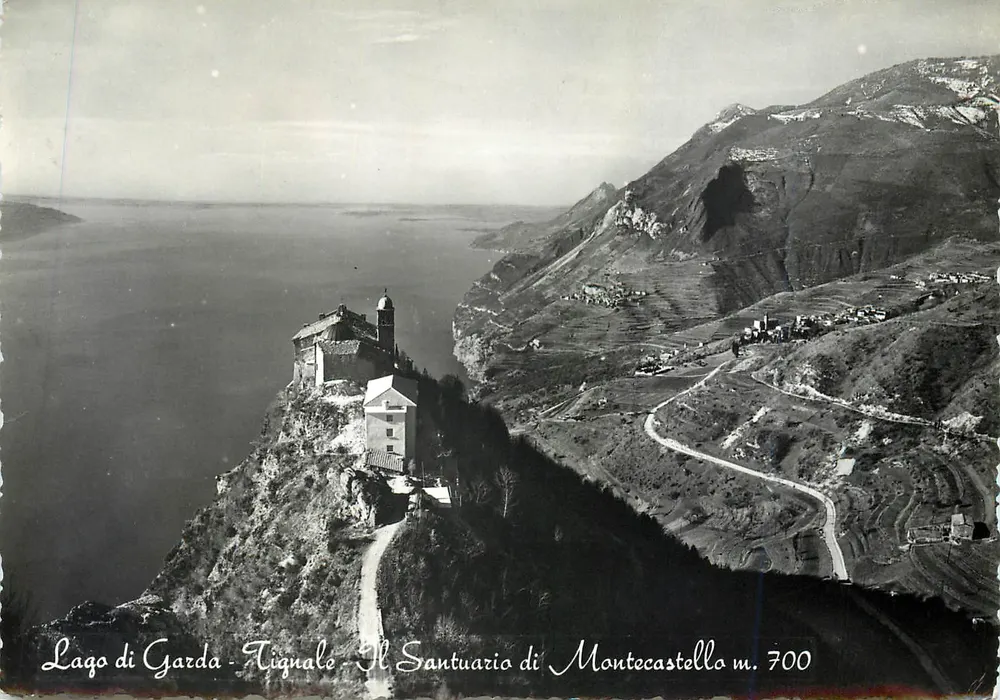 Lago di Garda - Tignale - Das Heiligtum Montecastello m. 700 - Vorderseite