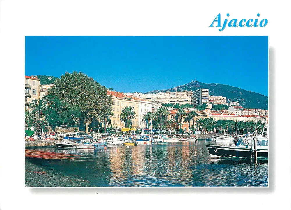 Ajaccio — A pequena enseada — Foto R. Palomba - Frente