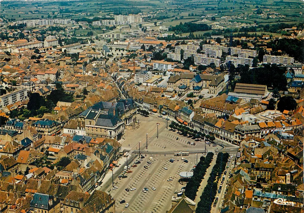 Autun (Saône-et-Loire) — Vista geral aérea — Impressor Combier, n° 71014 997.1238 - Frente